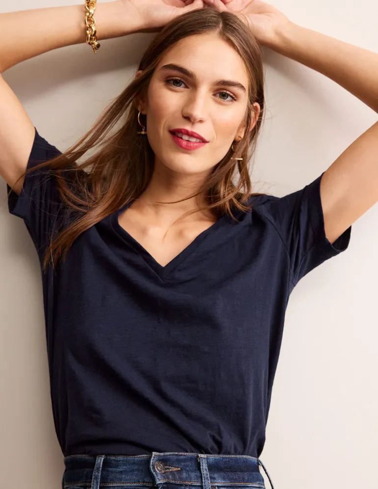 Regular V-Neck Slub T-shirt--Boden New